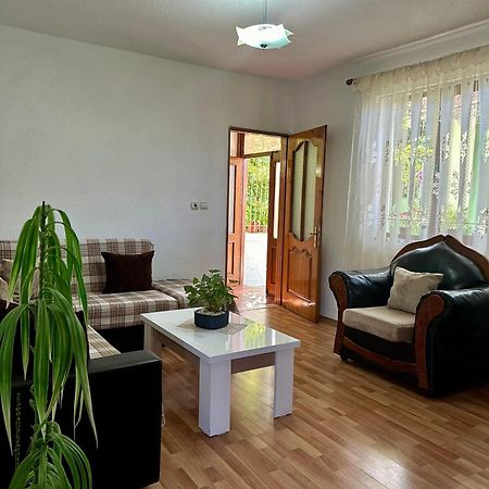 Jea House Apartment Pogradec Exterior photo